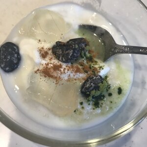 アロエと黒豆の抹茶ヨーグルト